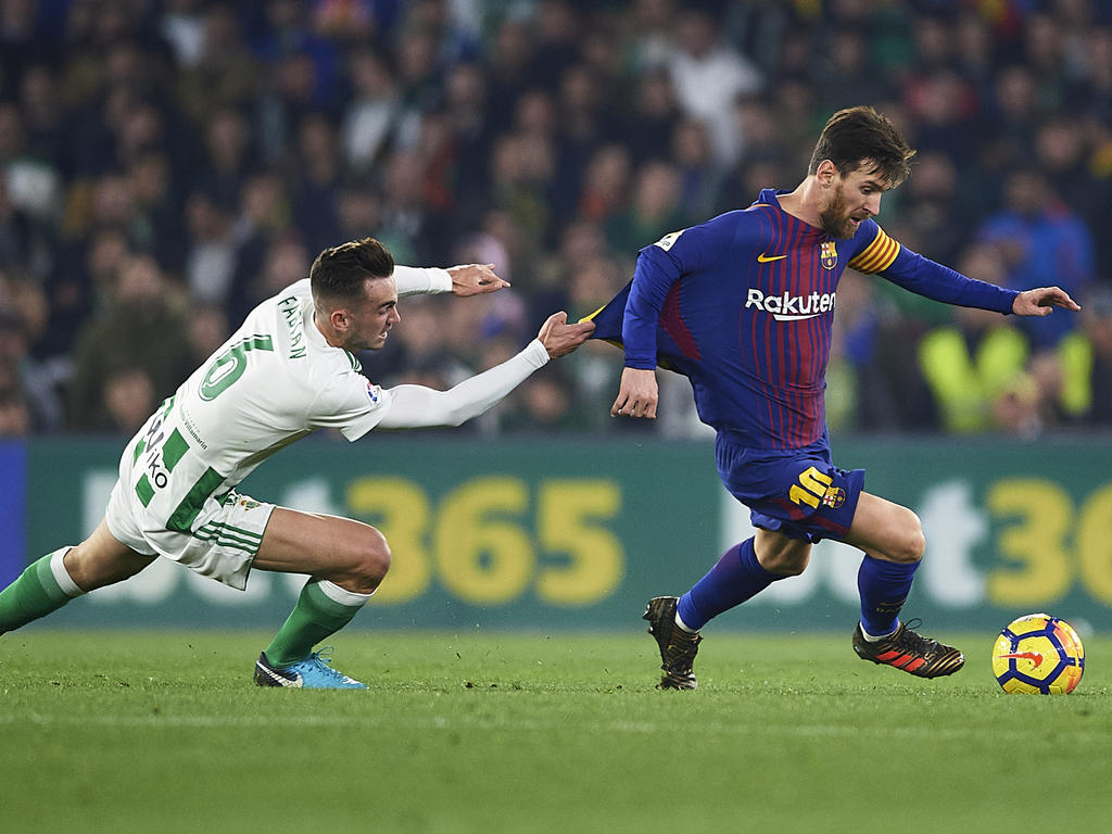 Messi volvió a dar una lección de fútbol en el Benito Villamarín. (Foto: Getty)
