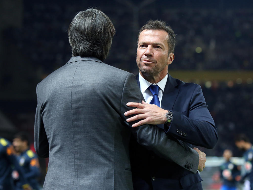 Lothar Matthäus (r.) kritisiert Joachim Löw Lothar Matthäus (r.) kritisiert Joachim Löw