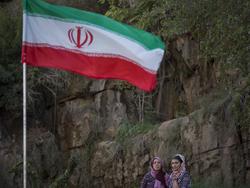 "Lasst iranische Frauen ins Stadion", so die Forderung auf einem Banner