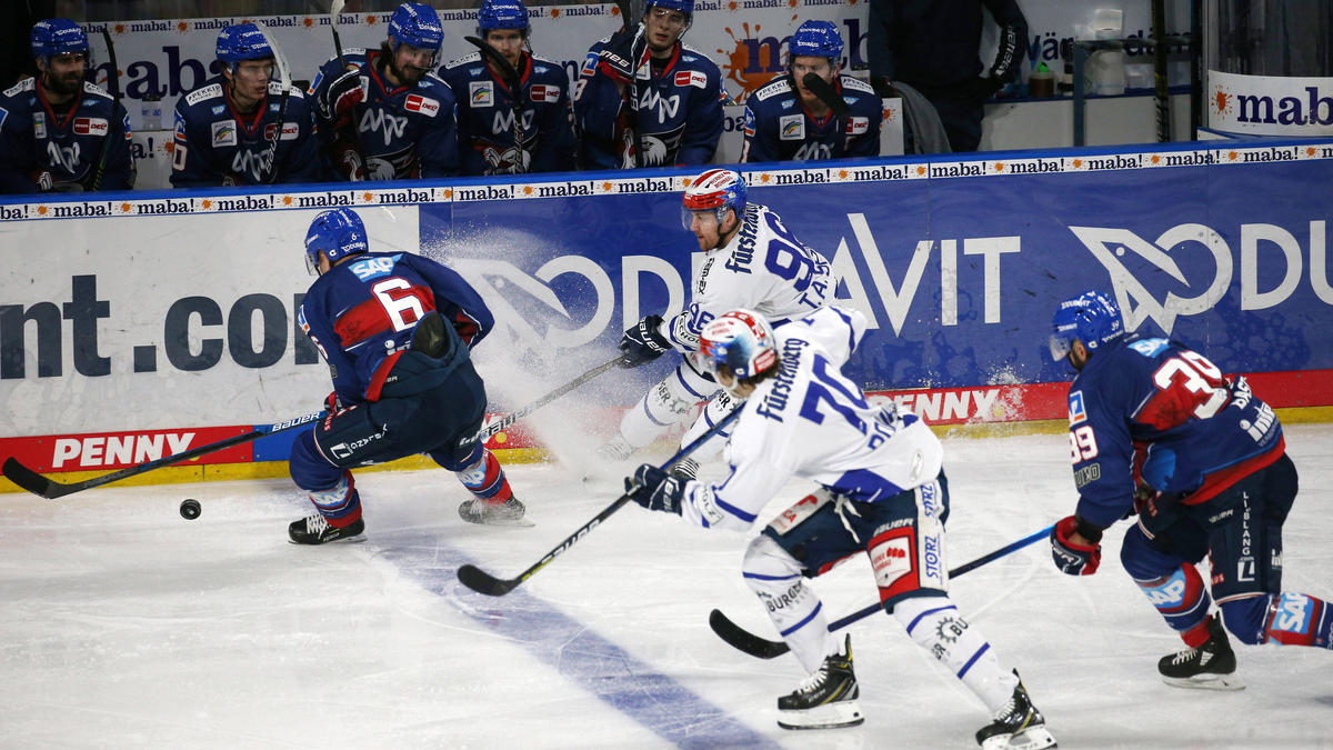Adler Mannheim kassieren erste Niederlage der DEL-Saison Adler Mannheim kassieren erste Niederlage der DEL-Saison