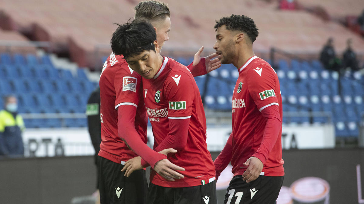 Der FC Schalke 04 erkennt in Spielern von Hannover 96 offenbar viel Potenzial