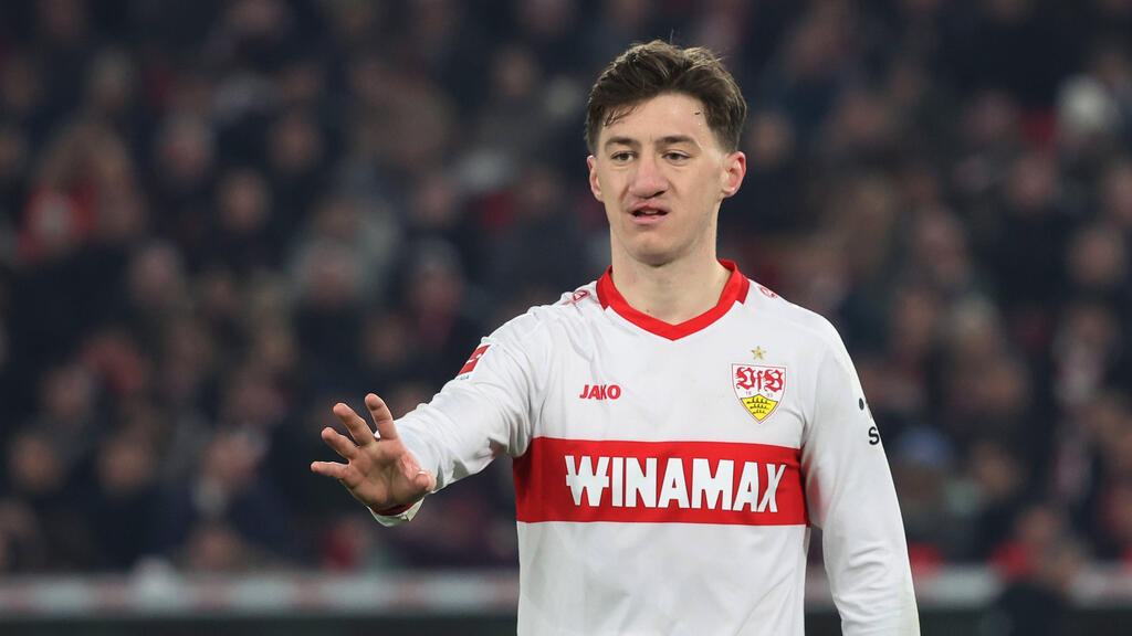 Angelo Stiller ist noch bis 2028 an den FC Bayern gebunden