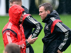 Joachim Löw (l.) bedauert Art der Ausbootung von Großkreutz