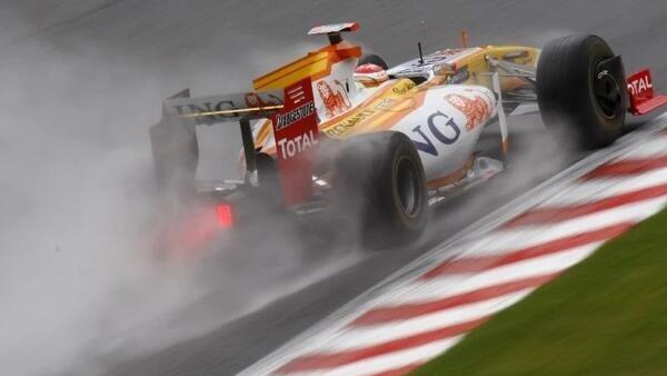 Fernando Alonso in der Formel-1-Saison 2009 im Renault in Spa