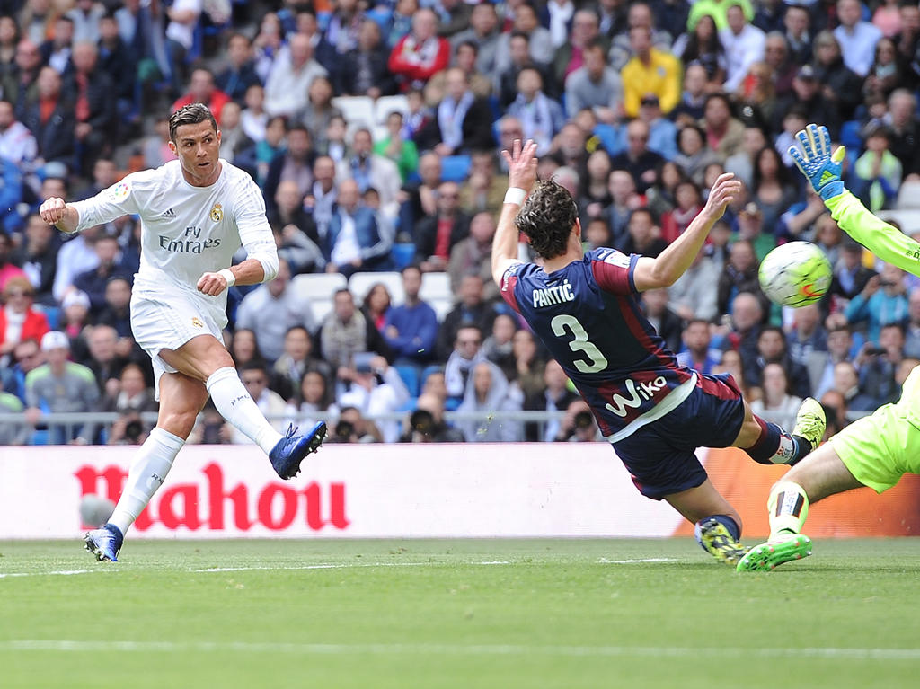 Cristiano Ronaldo erzielte einen Treffer selbst und bereitete zwei weitere vor Cristiano Ronaldo erzielte einen Treffer selbst und bereitete zwei weitere vor