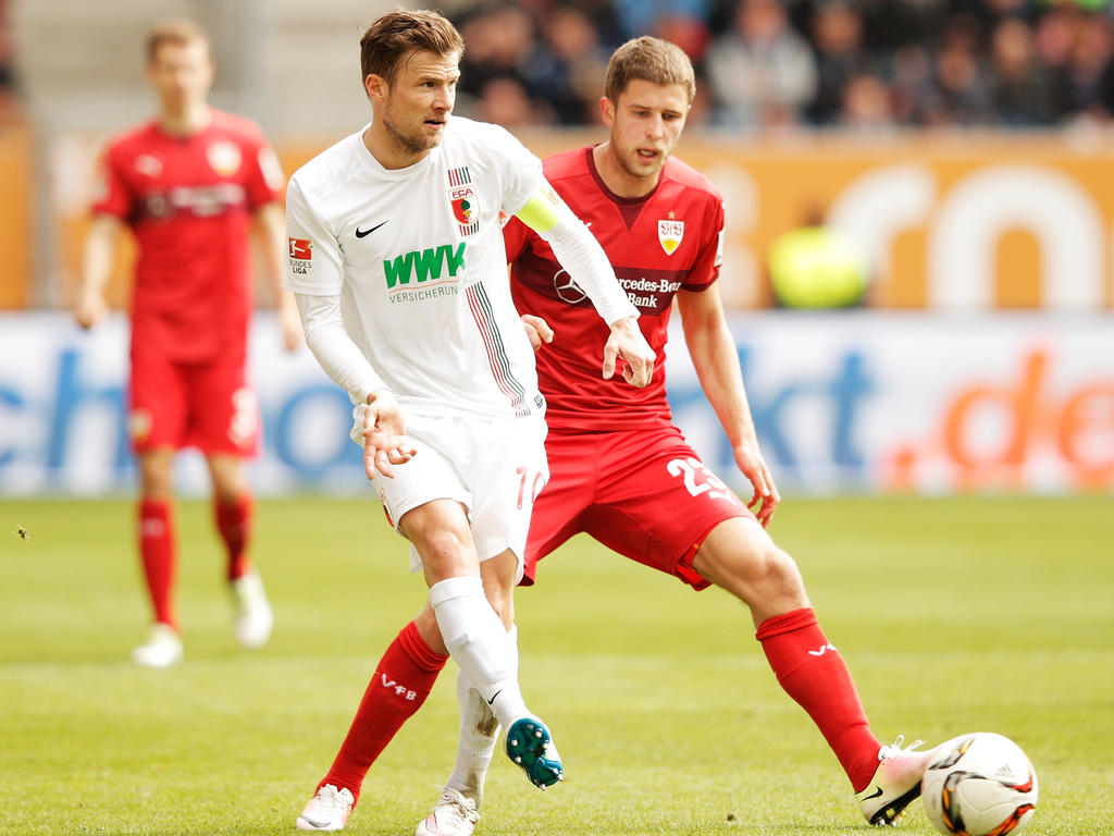 Daniel Baier und der FCA gewannen gegen den VfB