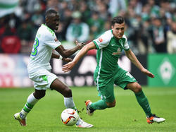 Zlatko Junuzović (r.) bleibt wohl doch bei Werder Bremen