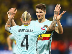 Meunier celebrando un gol de Bélgica junto a Nainggolan. (Foto: Getty)