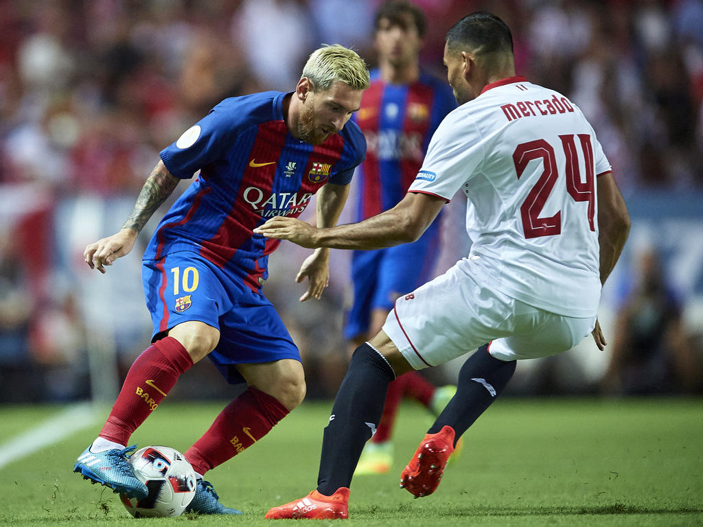 Blondschopf Messi steht mit dem FC Barcelona vor dem Supercopa-Sieg