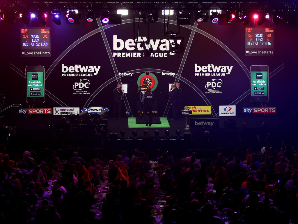 Der Spieltag der Darts Premier League ist abgesagt worden Der Spieltag der Darts Premier League ist abgesagt worden