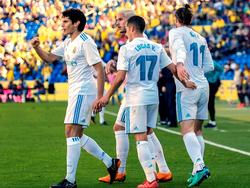 Bale (dcha.) es felicitado por sus compañeros tras su tanto. (Foto: Imago)