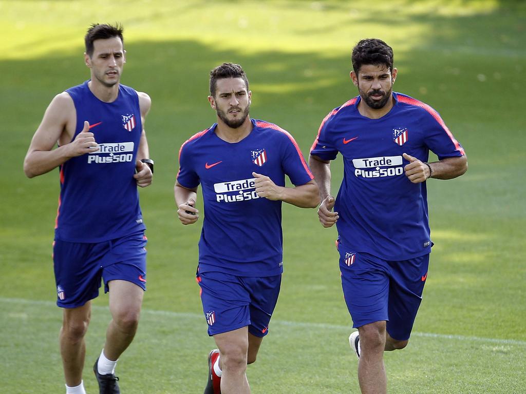 Nikola Kalinic, Koke y Diego Costa en un entrenamiento reciente. (Foto: Imago)