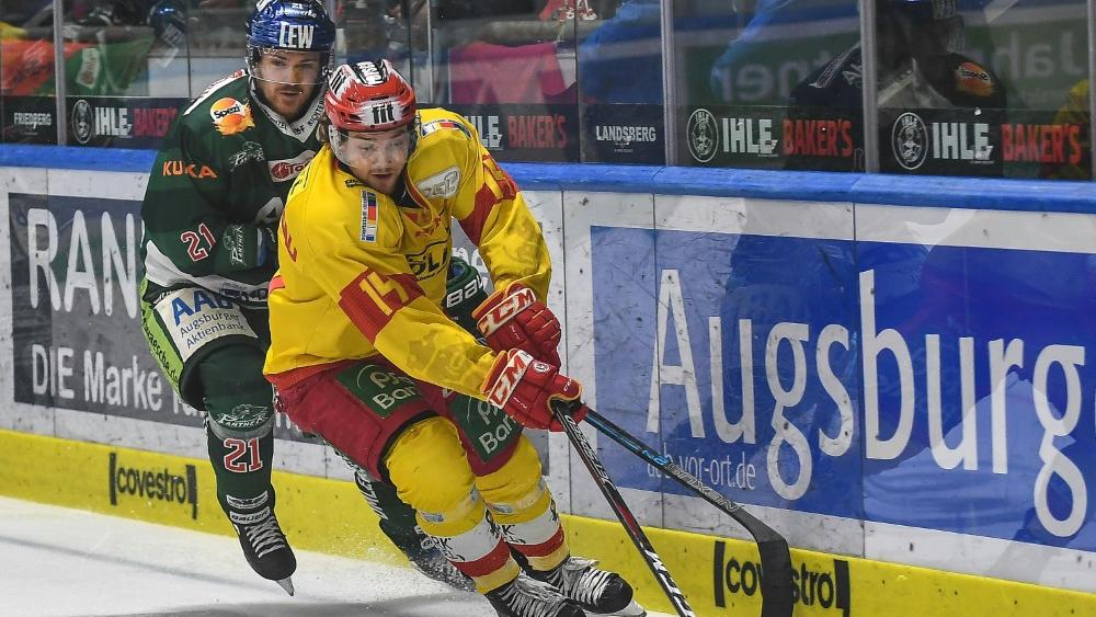 Jaedon Descheneau (r.) wird die DEG verlassen Jaedon Descheneau (r.) wird die DEG verlassen