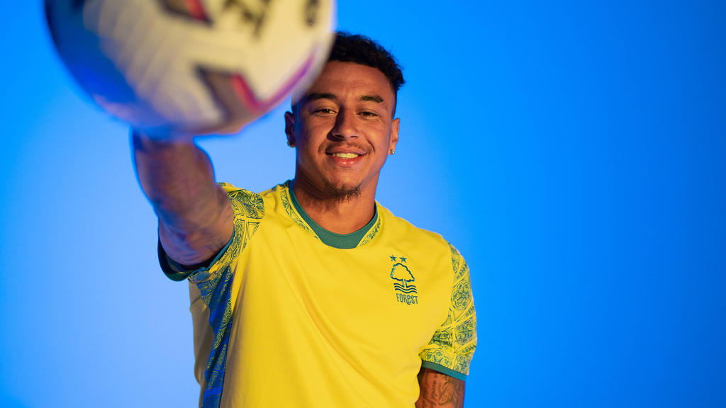 Lingard joins Premier League new boys