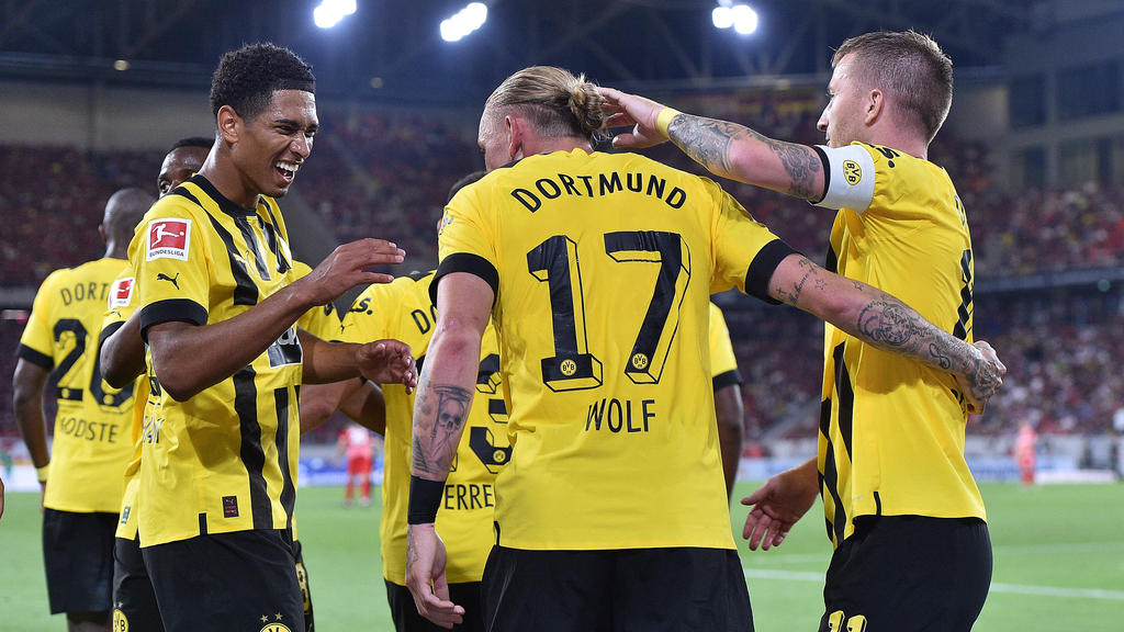 Jude Bellingham (l.) und Marco Reus (r.) sind BVB-Kollegen Jude Bellingham (l.) und Marco Reus (r.) sind BVB-Kollegen
