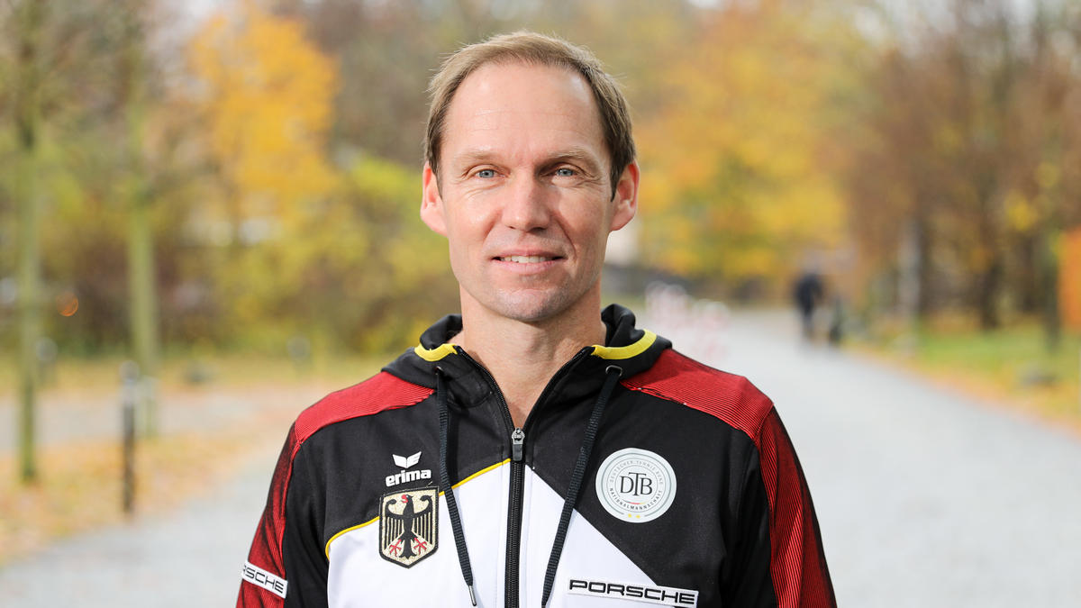 Rainer Schüttler gibt am Wochenende sein Debüt als Fed-Cup-Kapitän Rainer Schüttler gibt am Wochenende sein Debüt als Fed-Cup-Kapitän
