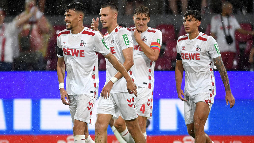 Dejan Ljubicic (l.) und Tim Lemperle (2.v.l.) verlassen den 1. FC Köln Dejan Ljubicic (l.) und Tim Lemperle (2.v.l.) verlassen den 1. FC Köln