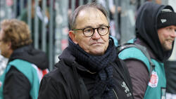Ewald Lienen teilt heftig gegen den FC Bayern aus.