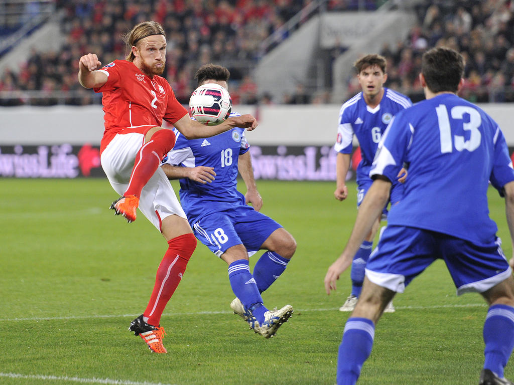 Die Schweiz um Michael Lang (l) hat sich für die EM-Endrunde qualifiziert