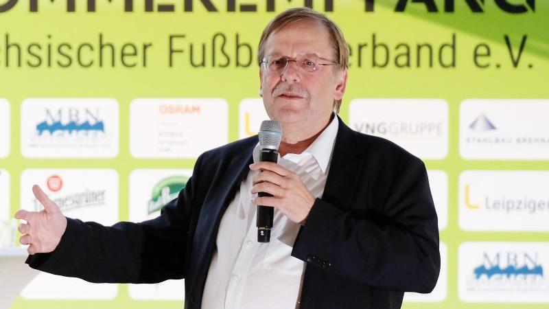 DFB-Vizepräsident Rainer Koch spricht beim Sommerfest des Sächsischen Fußballverbandes (SFV)