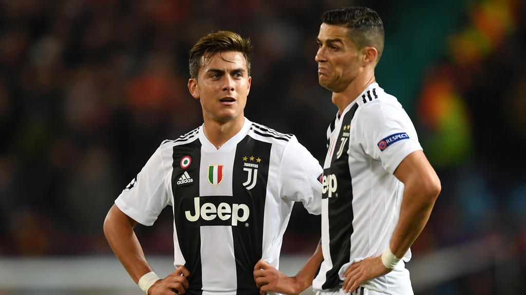 Paulo Dybala (l.) soll Transferziel des FC Bayern sein