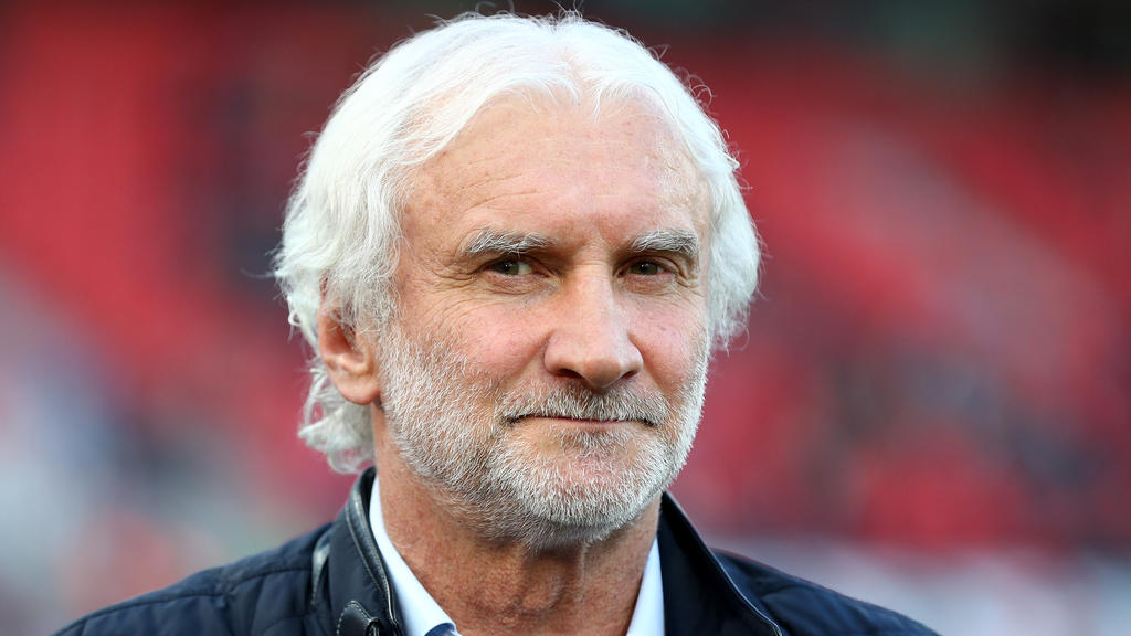Rudi Völler will keine Zweifel an Trainer Peter Bosz aufkommen lassen