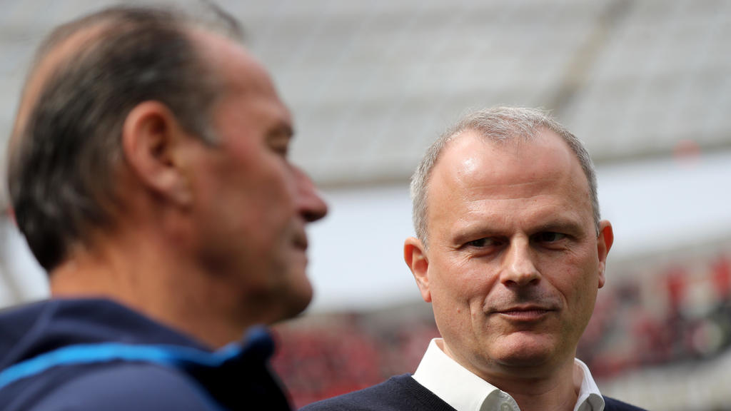 Sport-Vorstand Jochen Schneider hat beim FC Schalke 04 noch viel Arbeit bis zum Saisonstart Sport-Vorstand Jochen Schneider hat beim FC Schalke 04 noch viel Arbeit bis zum Saisonstart
