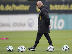 Steht wegen seiner Taktik in der Kritik: Peter Bosz