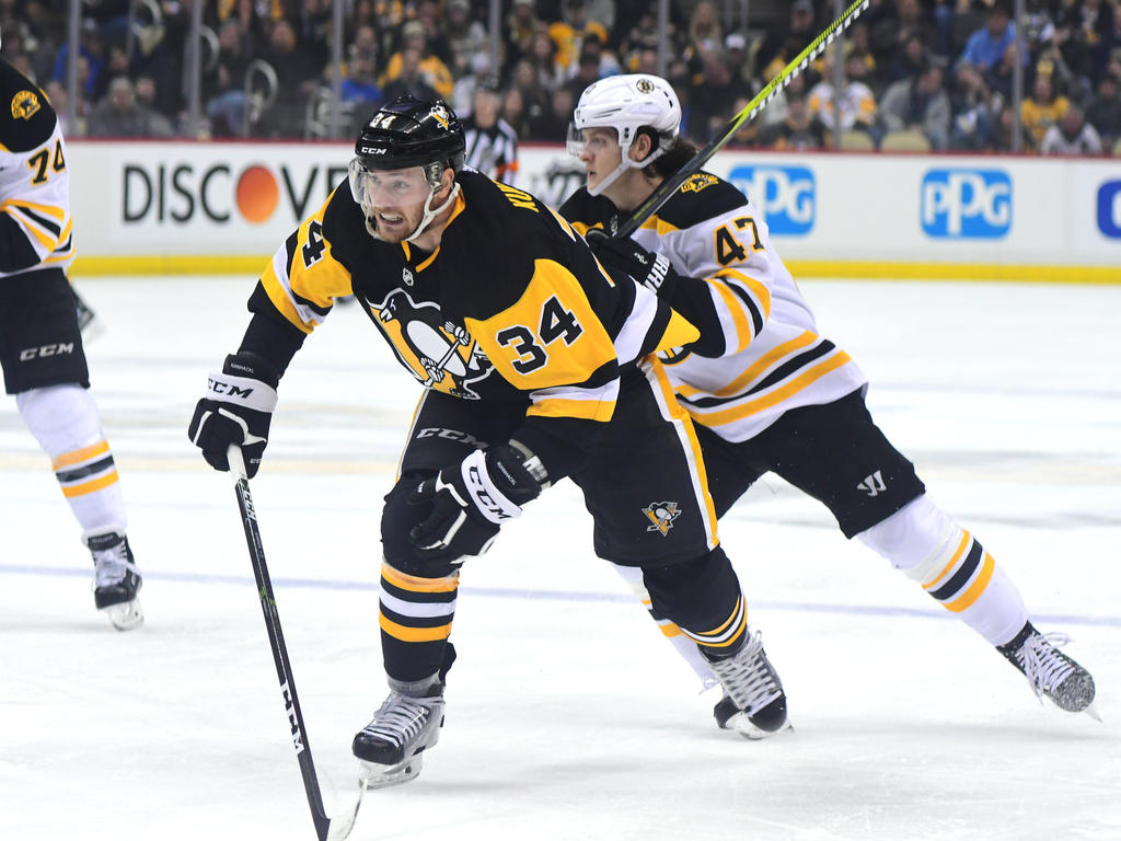 Tom Kühnhackl und die Penguins sind auf Playoff-Kurs Tom Kühnhackl und die Penguins sind auf Playoff-Kurs