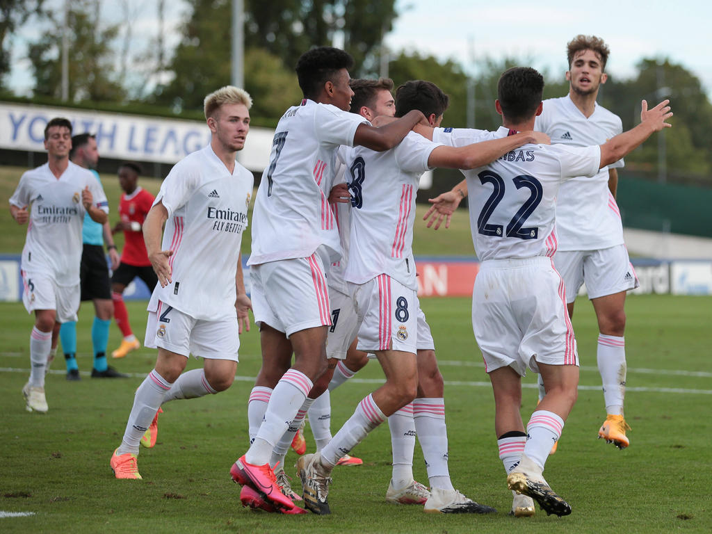 Die U19 von Real Madrid jubelt über den Titel in der UEFA Youth League