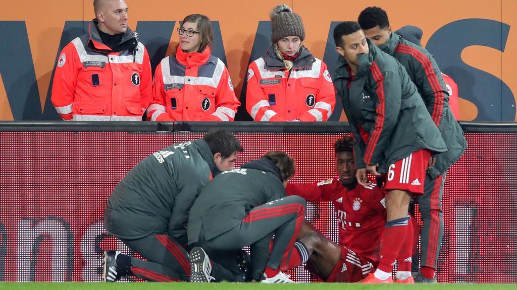 Kingsley Coman hat sich im Spiel gegen den FC Augsburg verletzt Kingsley Coman hat sich im Spiel gegen den FC Augsburg verletzt