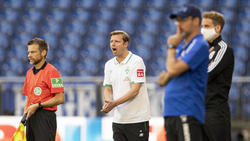 Florian Kohfeldt (M.) und Werder Bremen schöpfen im Abstiegskampf Hoffnung