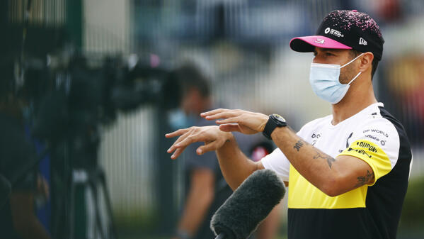 Gut zu sehen: Daniel Ricciardo besitzt am Arm schon einige Tattoos Gut zu sehen: Daniel Ricciardo besitzt am Arm schon einige Tattoos