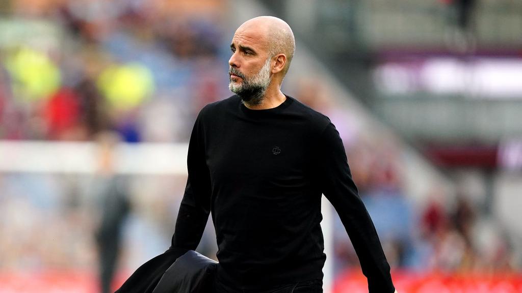 City-Trainer Pep Guardiola hatte wegen einer Rücken-Operation mehrere Wochen gefehlt City-Trainer Pep Guardiola hatte wegen einer Rücken-Operation mehrere Wochen gefehlt