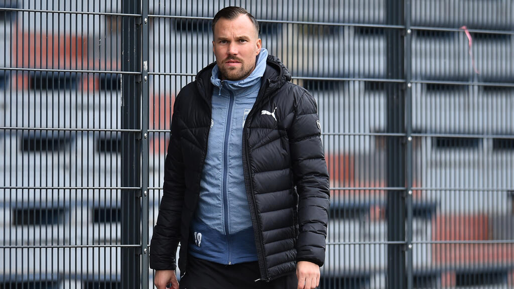 BVB-Ikone Kevin Großkreutz beobachtet auch den FC Schalke 04 BVB-Ikone Kevin Großkreutz beobachtet auch den FC Schalke 04