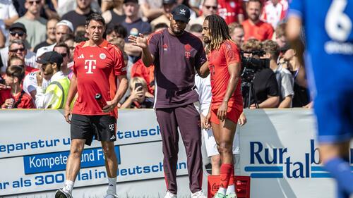 Sacha Boey spielt beim FC Bayern unter Vincent Kompany