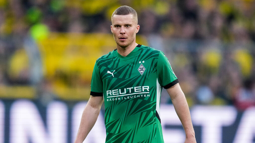 Nico Elvedi hat die Gerüchte um einen Gladbach-Abgang kommentiert Nico Elvedi hat die Gerüchte um einen Gladbach-Abgang kommentiert