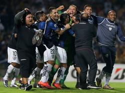 Los jugadores de Independiente celebran el paso a semifinales. (Foto: Imago)