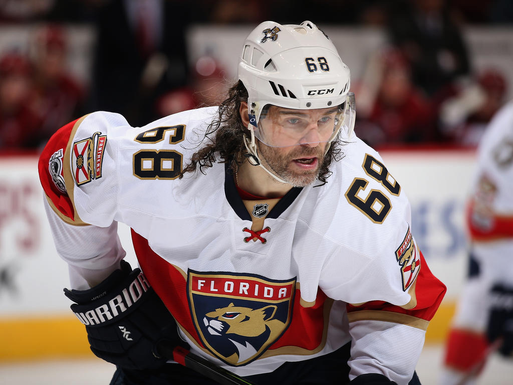 Jaromír Jágr macht sich große Sorgen um seine Zukunft in der NHL Jaromír Jágr macht sich große Sorgen um seine Zukunft in der NHL
