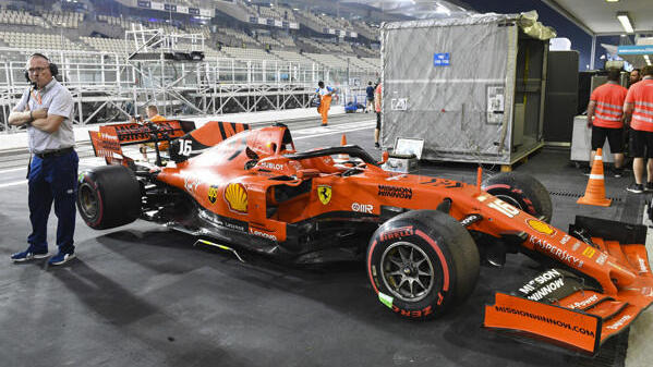 Charles Leclercs Ferrari wurde nach dem Rennen erneut von der FIA untersucht Charles Leclercs Ferrari wurde nach dem Rennen erneut von der FIA untersucht