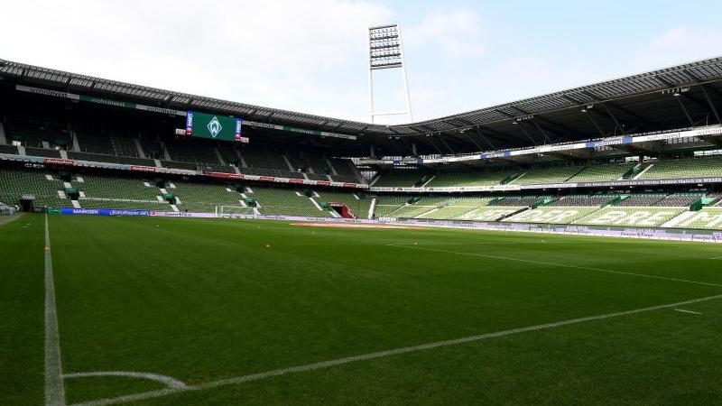 Die Tribünen im Bremer Weserstadion bleiben auch im Heimspiel gegen Hoffenheim leer Die Tribünen im Bremer Weserstadion bleiben auch im Heimspiel gegen Hoffenheim leer