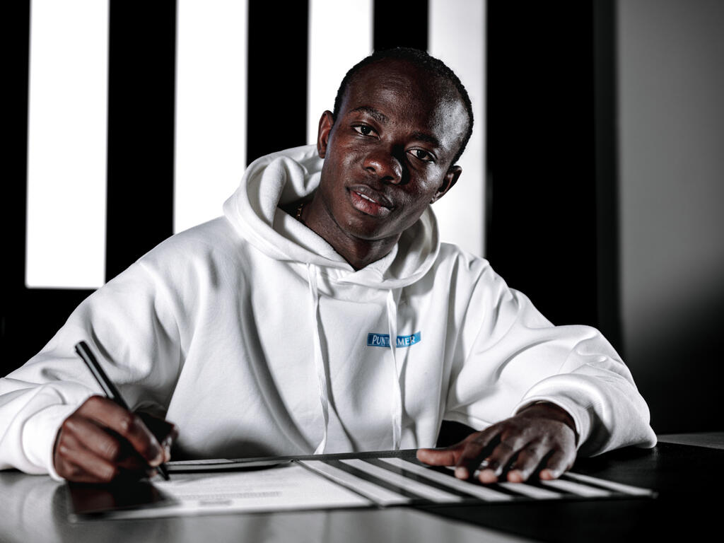 Malick Yalcouyé kommt von Brighton & Hove Albion. Malick Yalcouyé kommt von Brighton & Hove Albion.