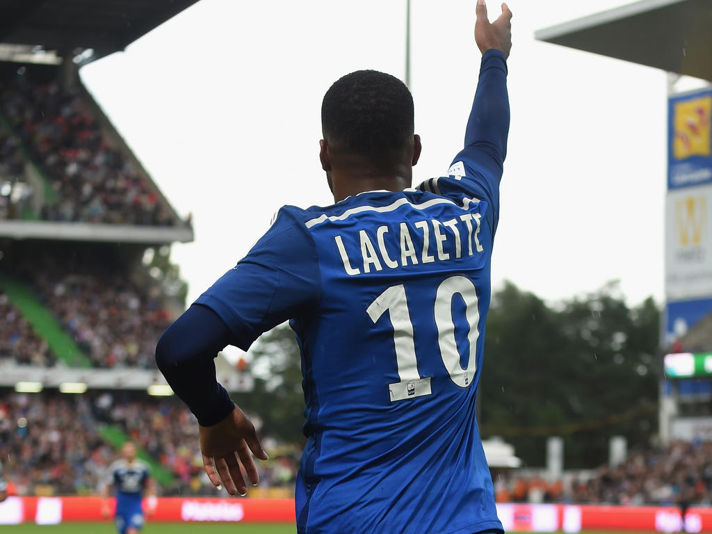 lacazette lyon jersey