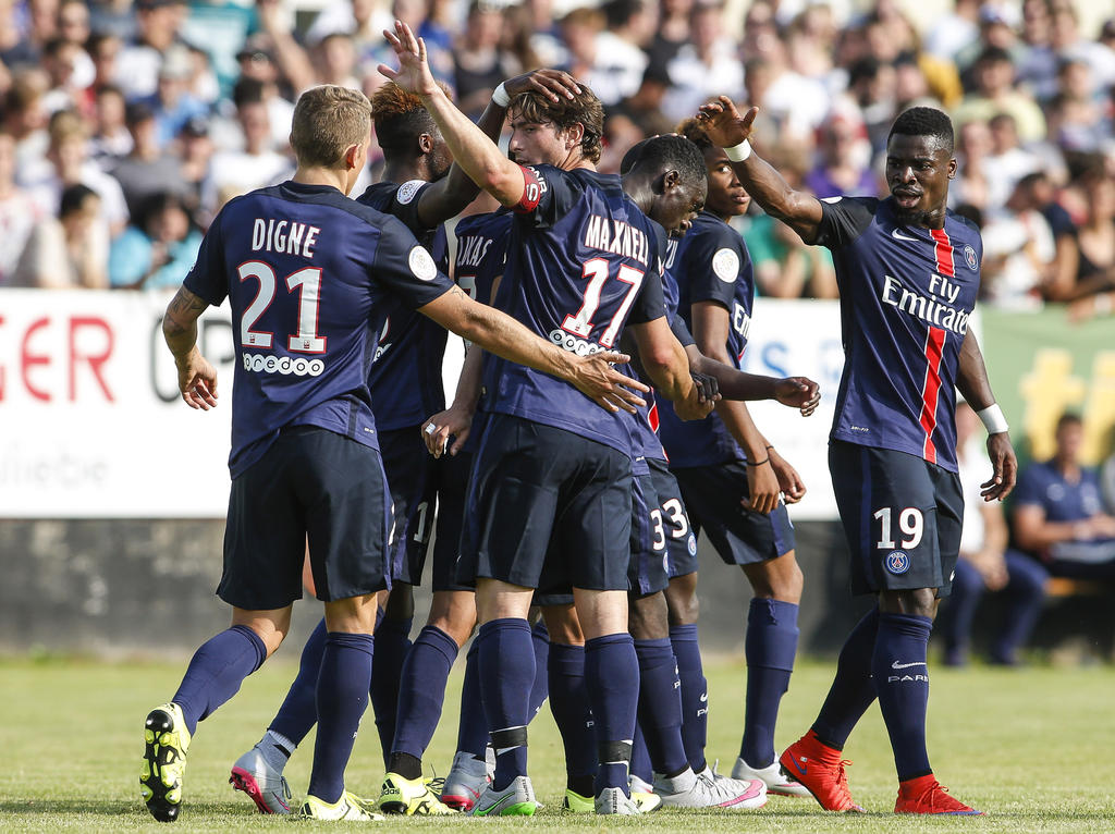 Los jugadores del PSG celebran el gol de Serge Aurier. (Foto: Getty)
