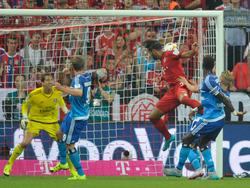 Medhi Benatia abrió el marcador con un gol de cabeza. (Foto: Getty)