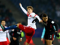 Jann-Fiete Arp (l.) spielt seine erste Profi-Saison für den HSV