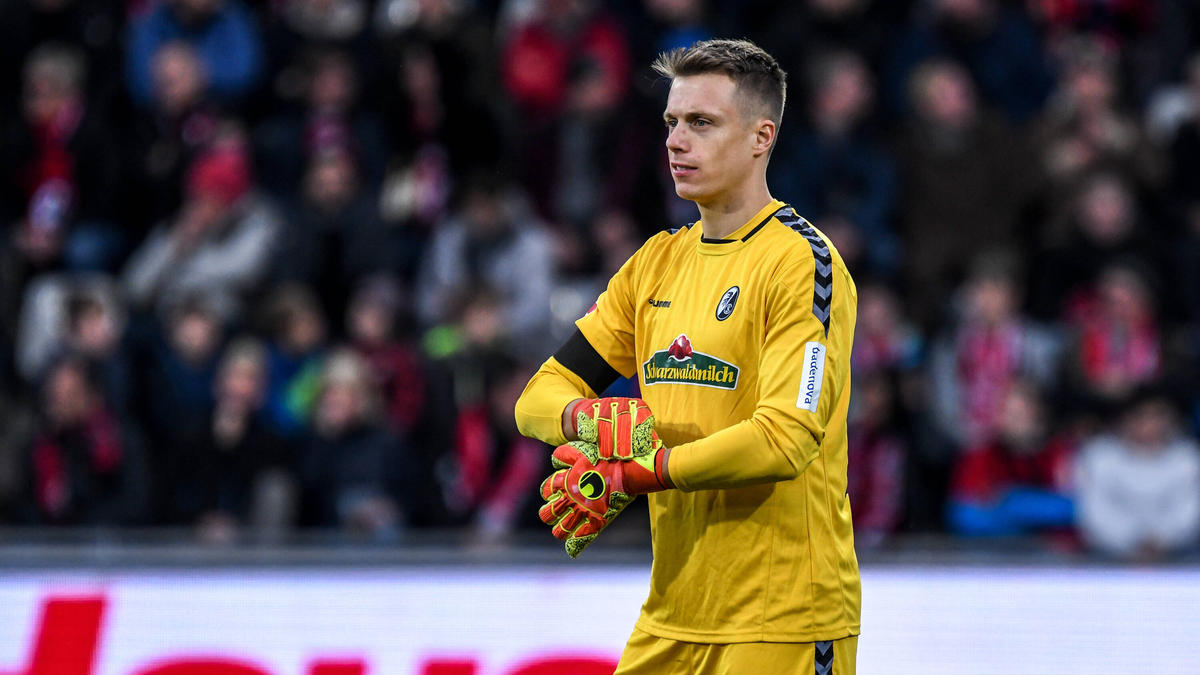 Alexander Schwolow soll den SC Freiburg für acht Millionen Euro verlassen können Alexander Schwolow soll den SC Freiburg für acht Millionen Euro verlassen können
