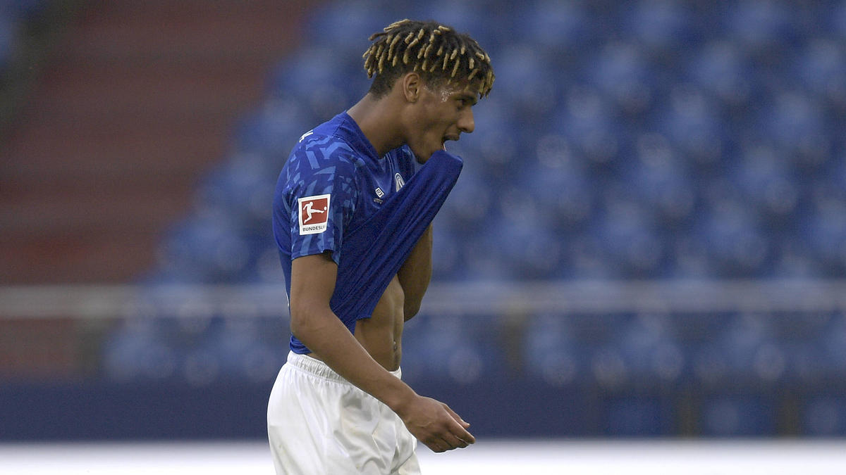 Todibo spielte in der letzten Saison für den FC Schalke 04 Todibo spielte in der letzten Saison für den FC Schalke 04