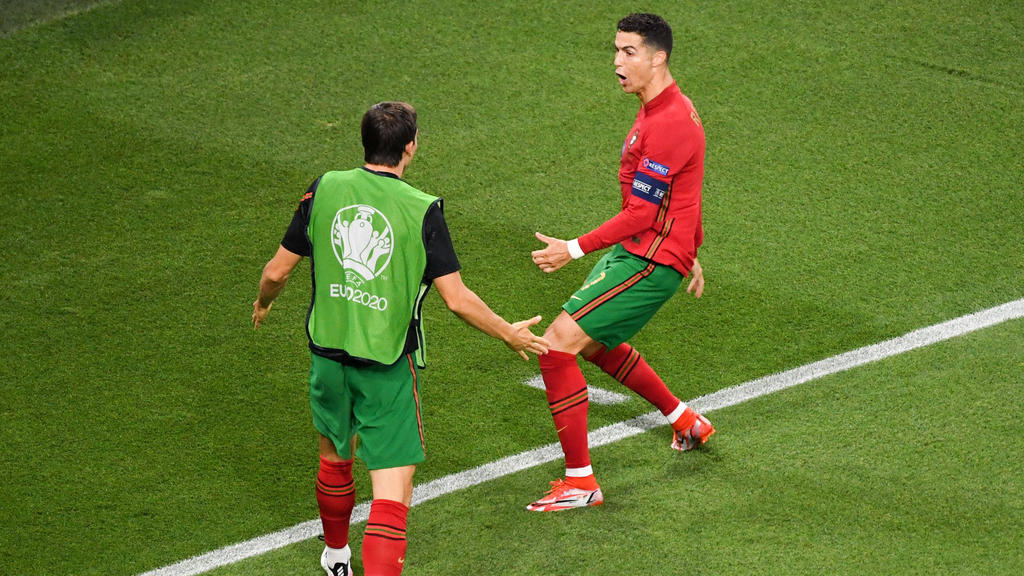 109 Tore: Cristiano Ronaldo holt Ali Daei ein