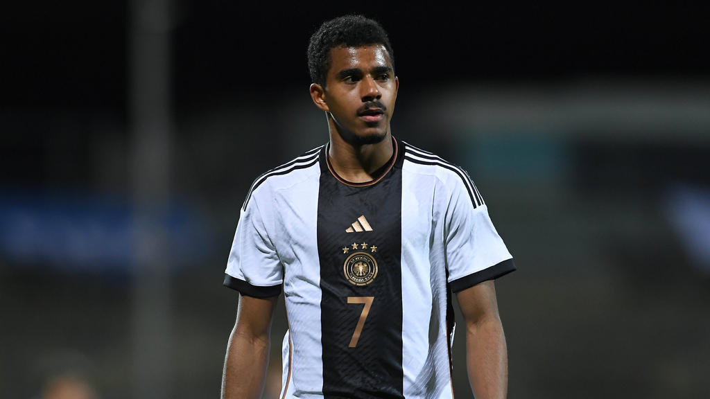 Ansgar Knauff von Eintracht Frankfurt will mit der deutschen U21-Nationalmannschaft den Titel verteidigen Ansgar Knauff von Eintracht Frankfurt will mit der deutschen U21-Nationalmannschaft den Titel verteidigen